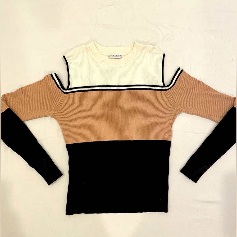 Cold shoulder stylish long sleeve